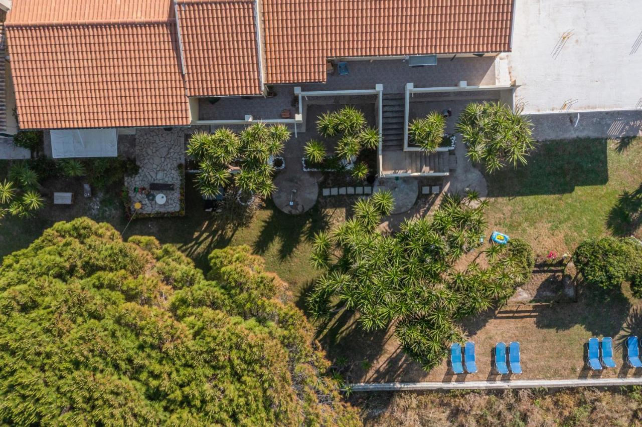 Lazaris Apartments Almiros strand Buitenkant foto