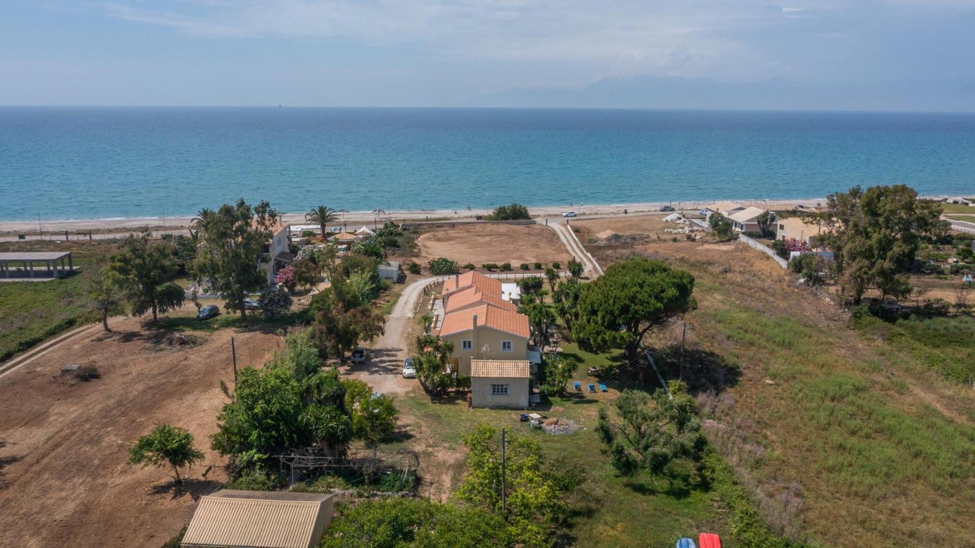 Lazaris Apartments Almiros strand Buitenkant foto